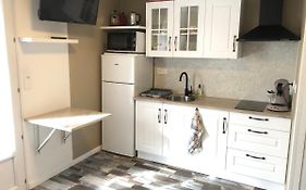 Les Logis D'Argent Studio Independant Parking Entree Autonome Linge De Lit Et Serviettes Wifi Fibre Tv Connectee